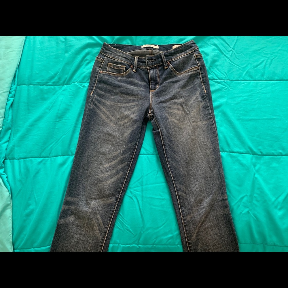 Medium washed skinny jeans